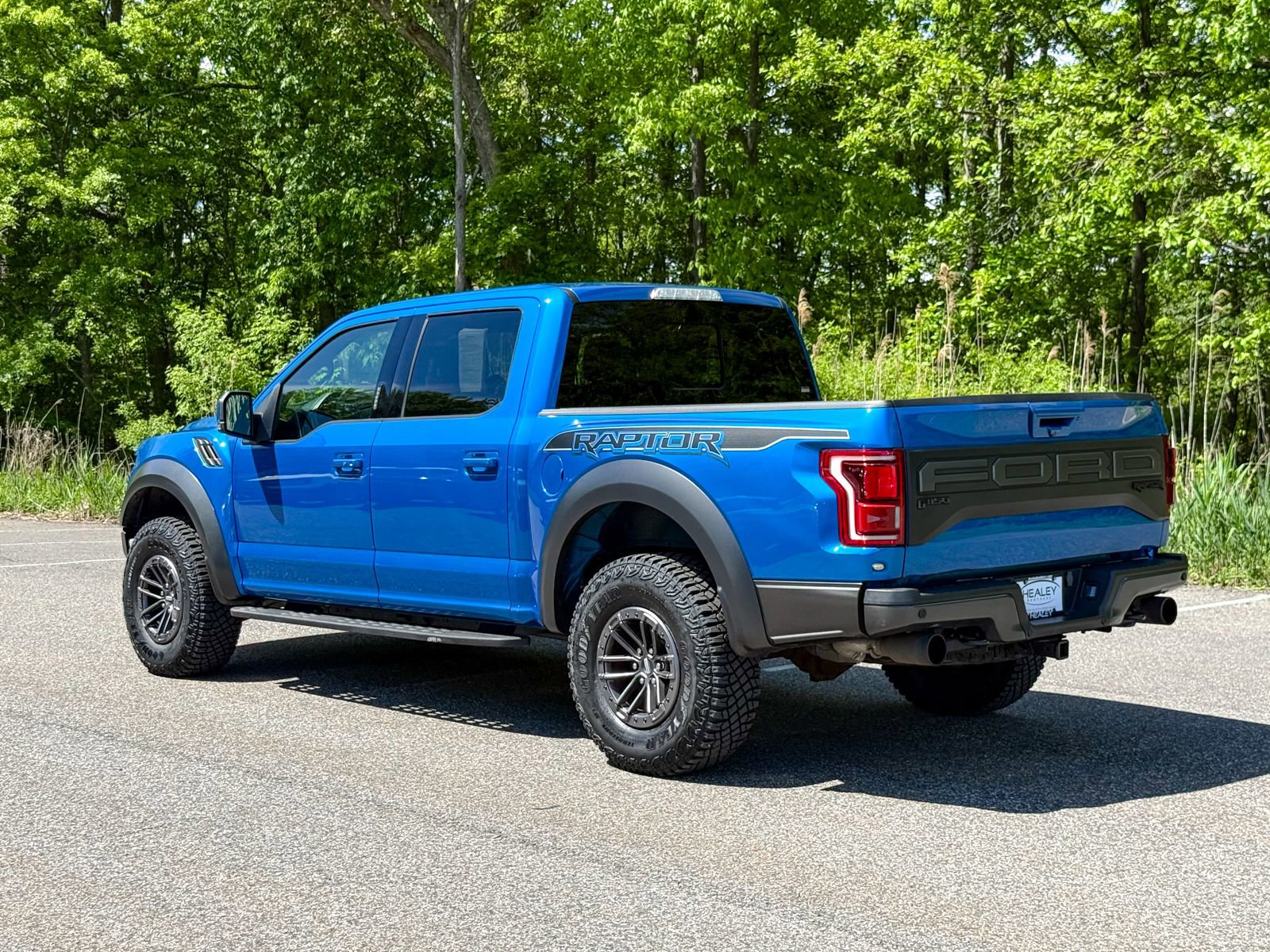 Certified 2019 Ford F150 Raptor w/ Equipment Group 802A Luxury AWD/4WD image 4
