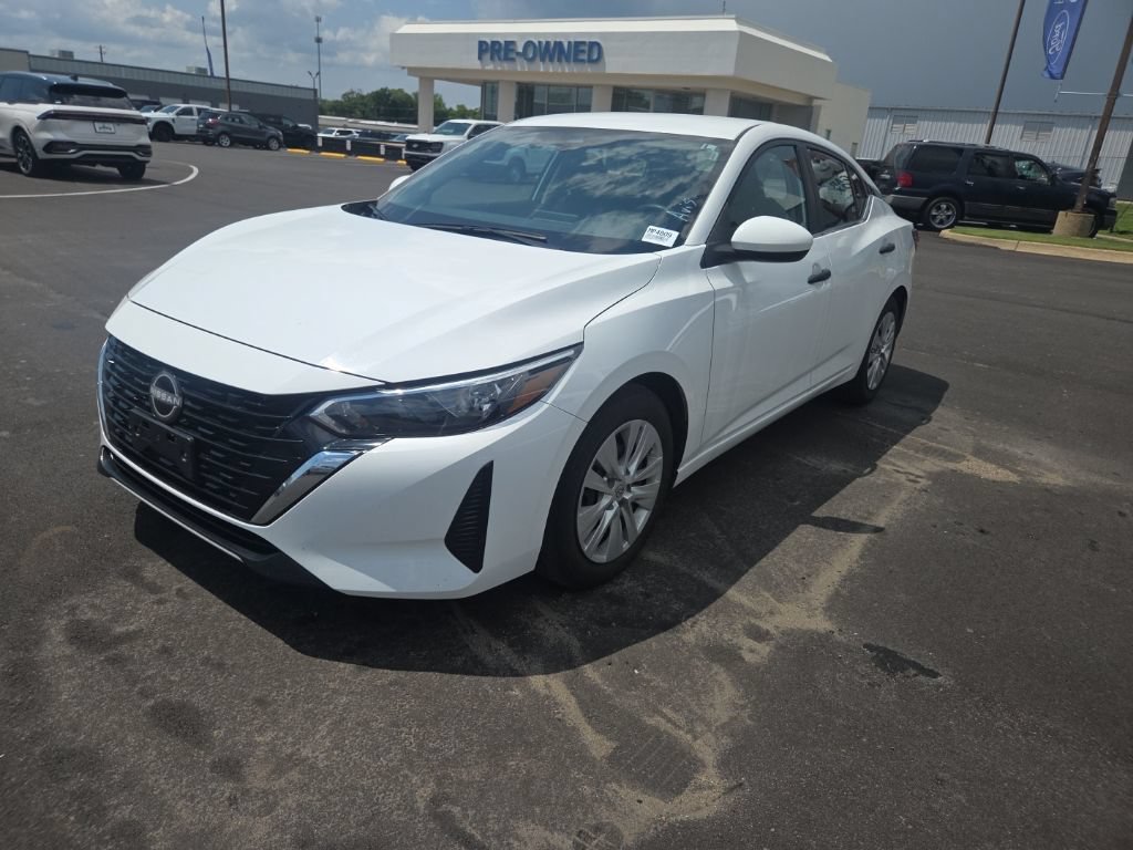 Used 2025 Nissan Sentra S FWD image 3
