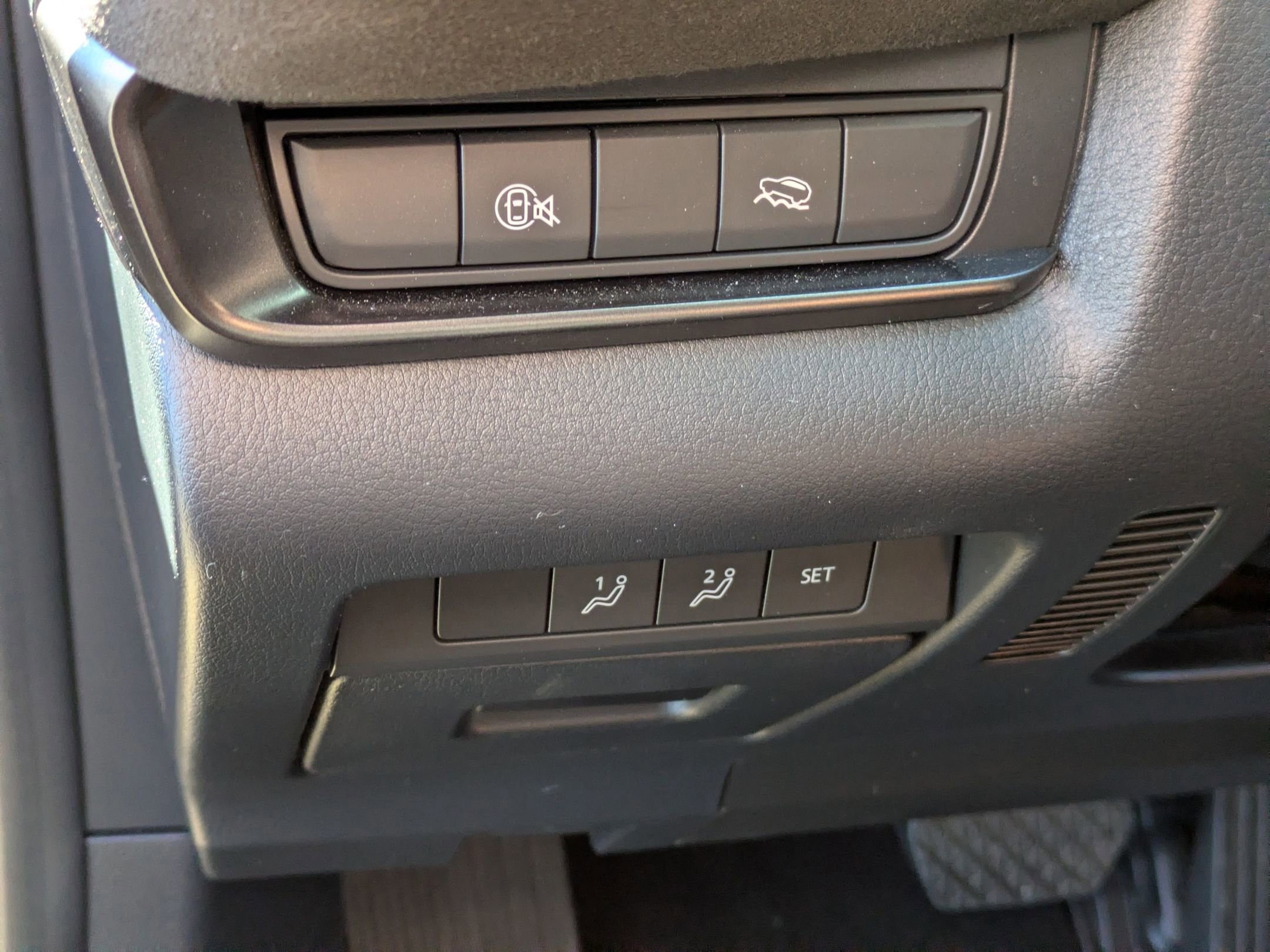 Used 2025 MAZDA CX-30 Carbon image 15