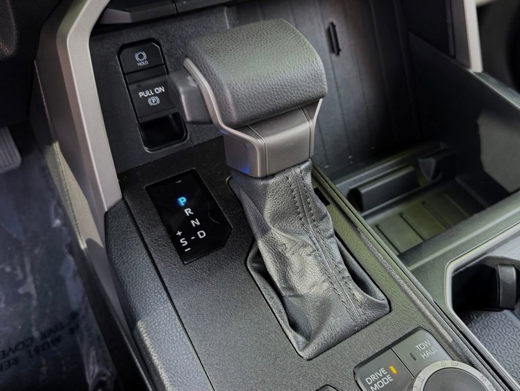 Used 2022 Toyota Tundra SR5 w/ SR5 Convenience Package AWD/4WD image 26