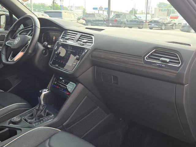 Used 2023 Volkswagen Tiguan SEL R-Line image 10