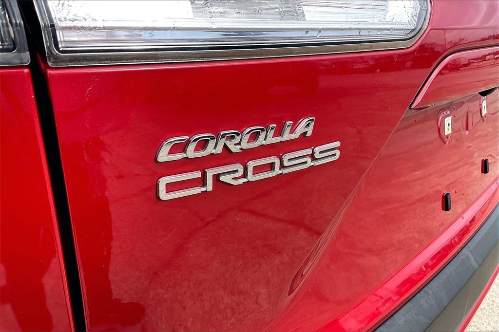 Used 2022 Toyota Corolla Cross LE image 21