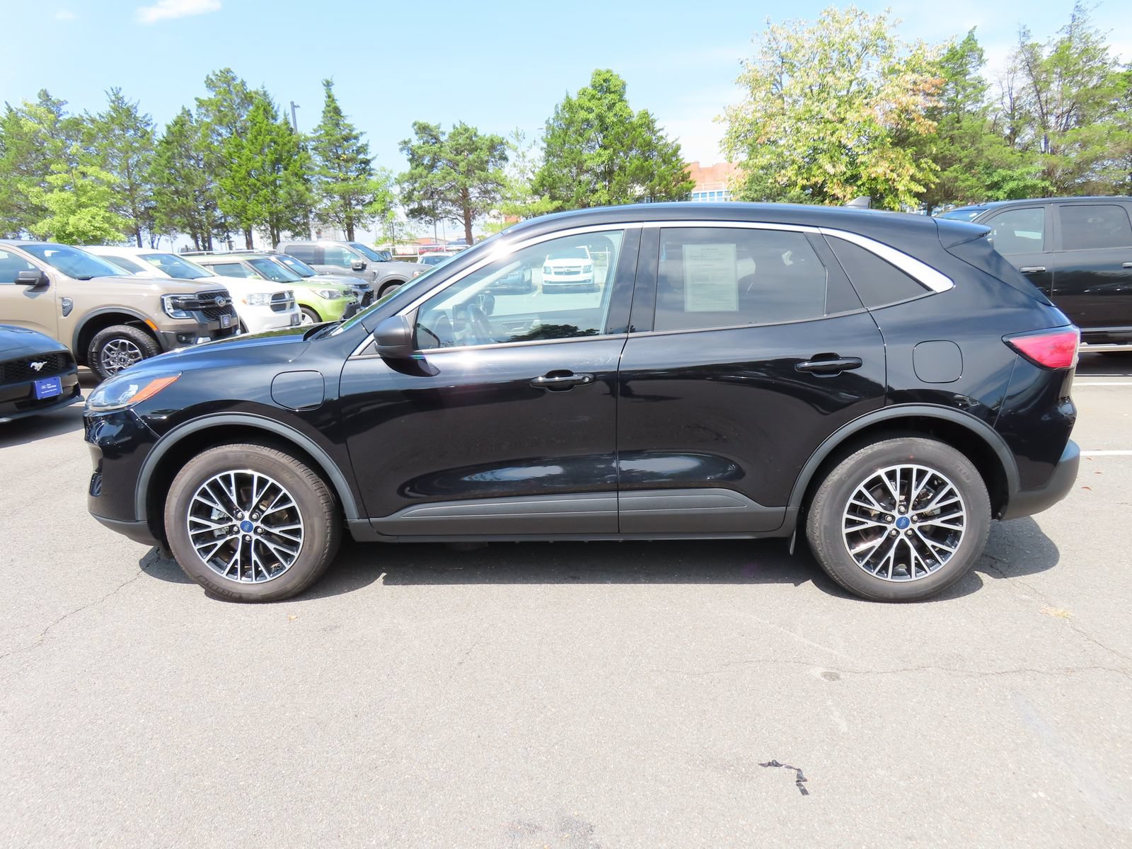 Certified 2022 Ford Escape SE w/ Convenience Package FWD image 8