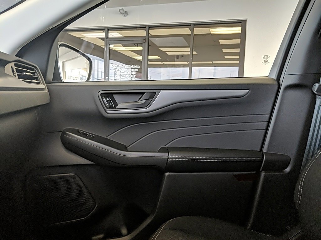 Certified 2023 Ford Escape Active image 23