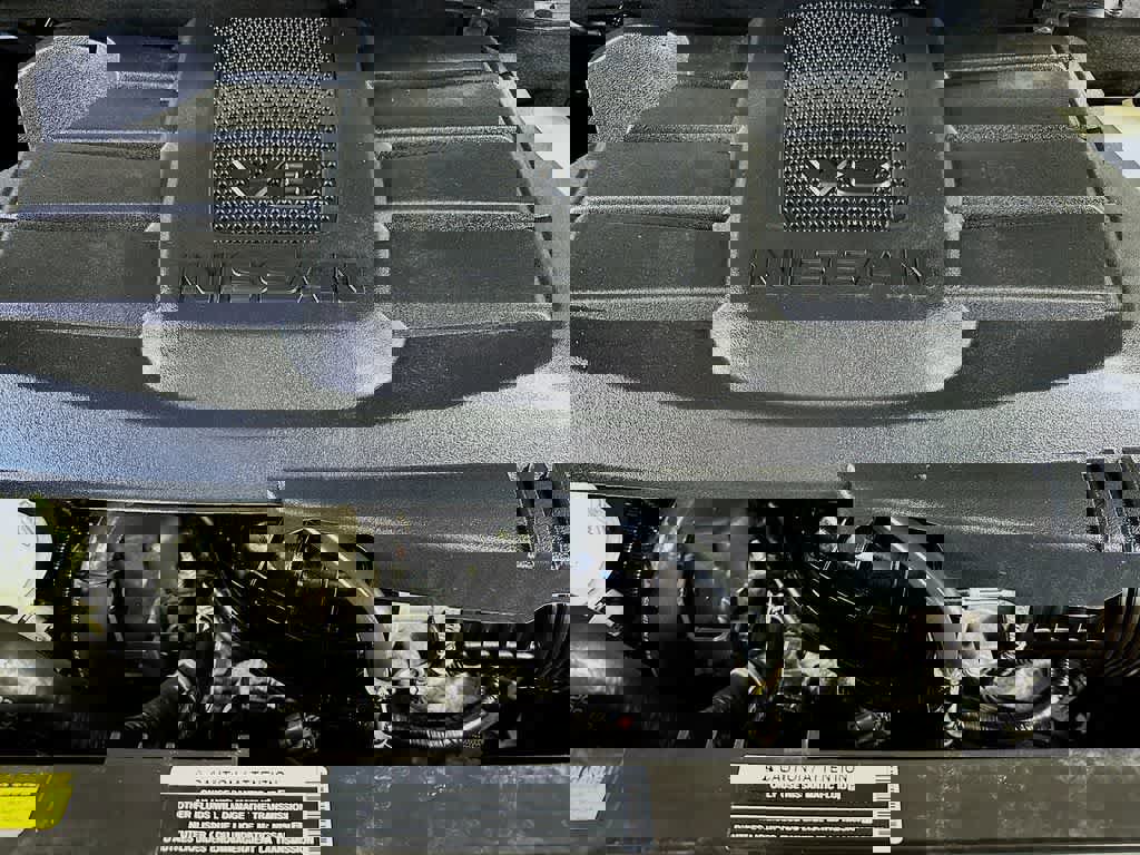 Used 2024 Nissan Titan SV w/ SV Convenience Package image 12