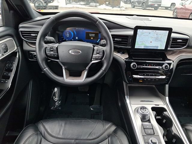 Certified 2023 Ford Explorer Platinum w/ Equipment Group 601A image 12