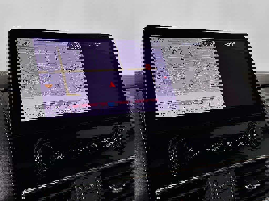 Used 2022 Nissan Armada Platinum image 28