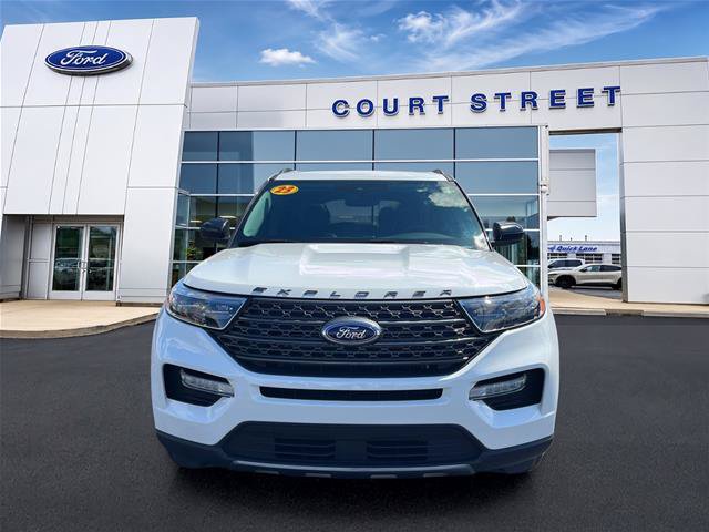 Certified 2023 Ford Explorer XLT w/ Equipment Group 202A AWD/4WD image 2