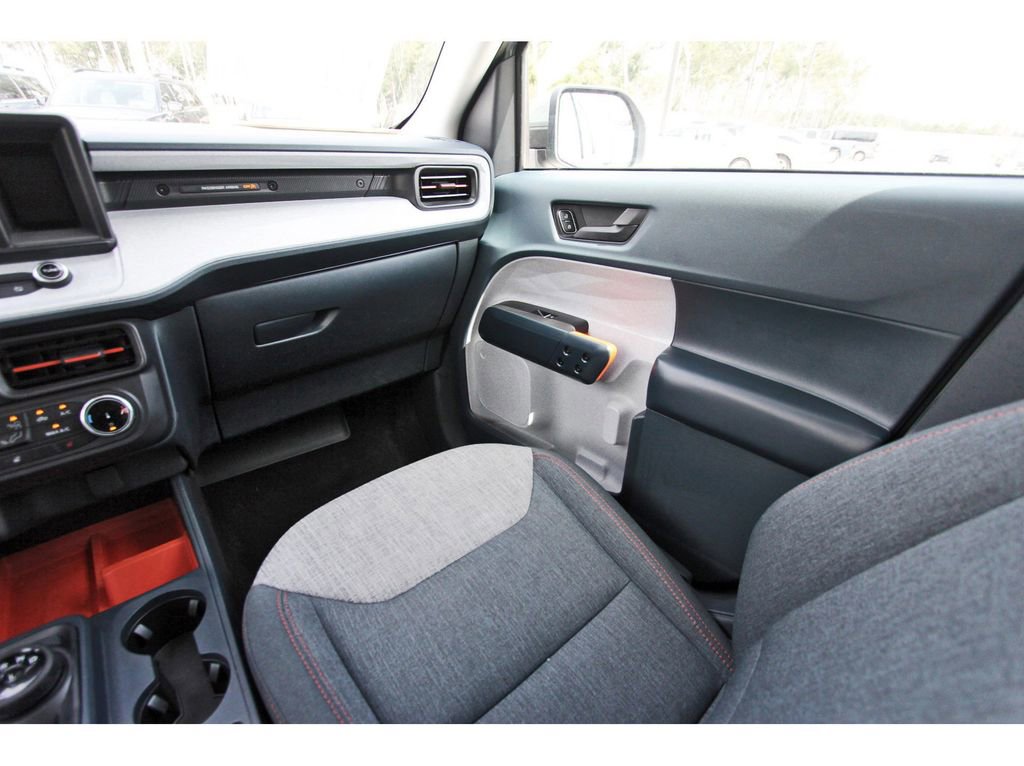 Certified 2022 Ford Maverick XLT w/ XLT Luxury Package FWD image 12