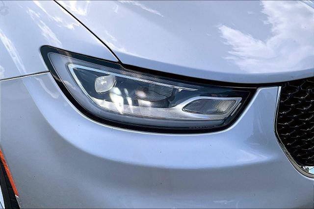 Used 2024 Chrysler Pacifica Touring-L FWD image 30