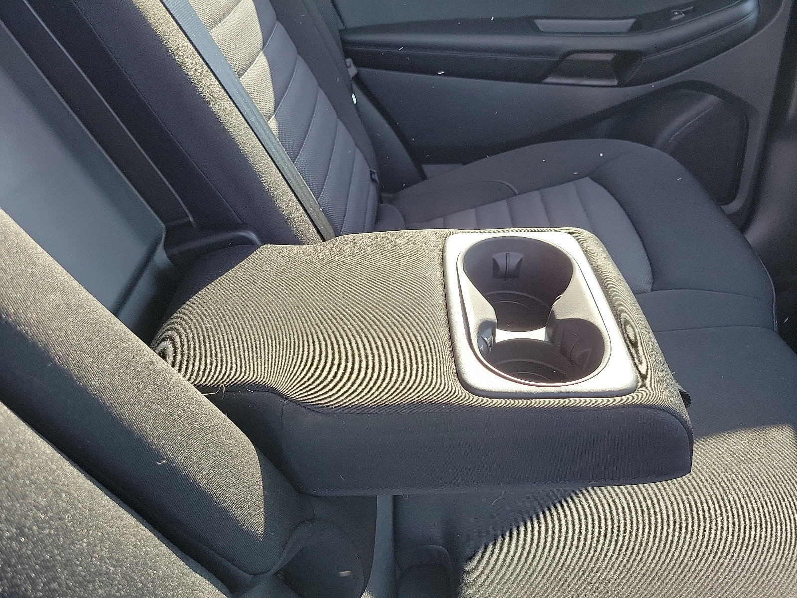 Certified 2024 Ford Edge SE w/ Black Appearance Package image 17