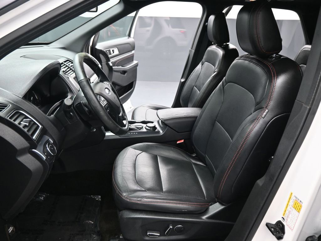 Certified 2018 Ford Explorer Sport image 39