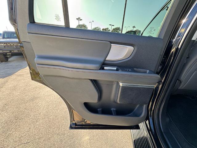 Certified 2025 Ford Expedition Active AWD/4WD image 27
