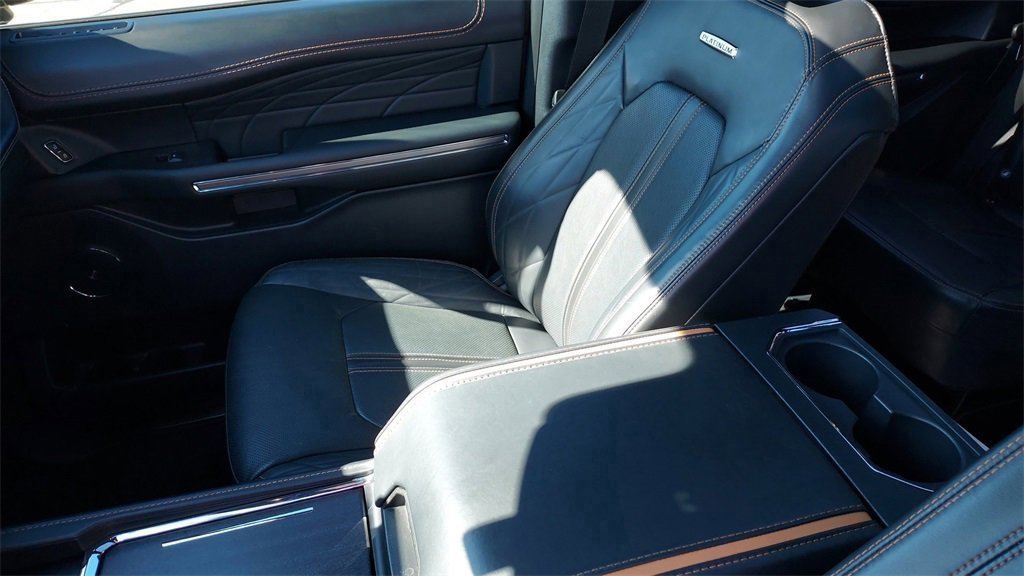 Certified 2022 Ford Expedition Platinum image 21