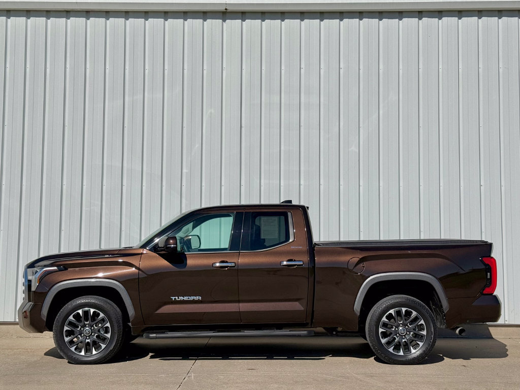 Used 2023 Toyota Tundra Limited AWD/4WD image 3