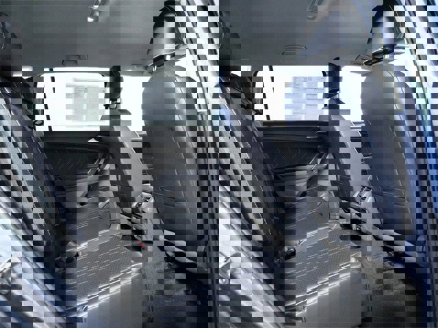 Used 2022 Volkswagen Tiguan SE image 13