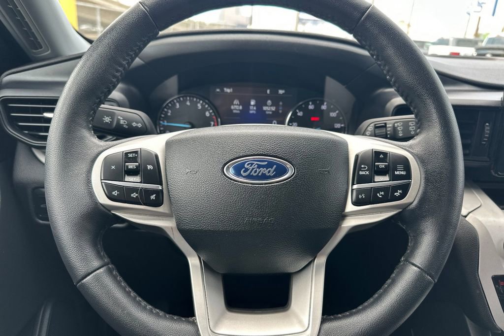 Certified 2023 Ford Explorer XLT image 27