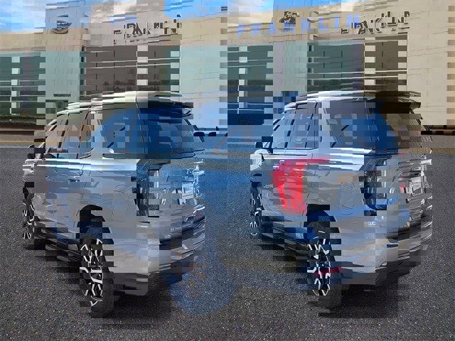 Used 2024 GMC Yukon AT4 w/ Technology Package image 3