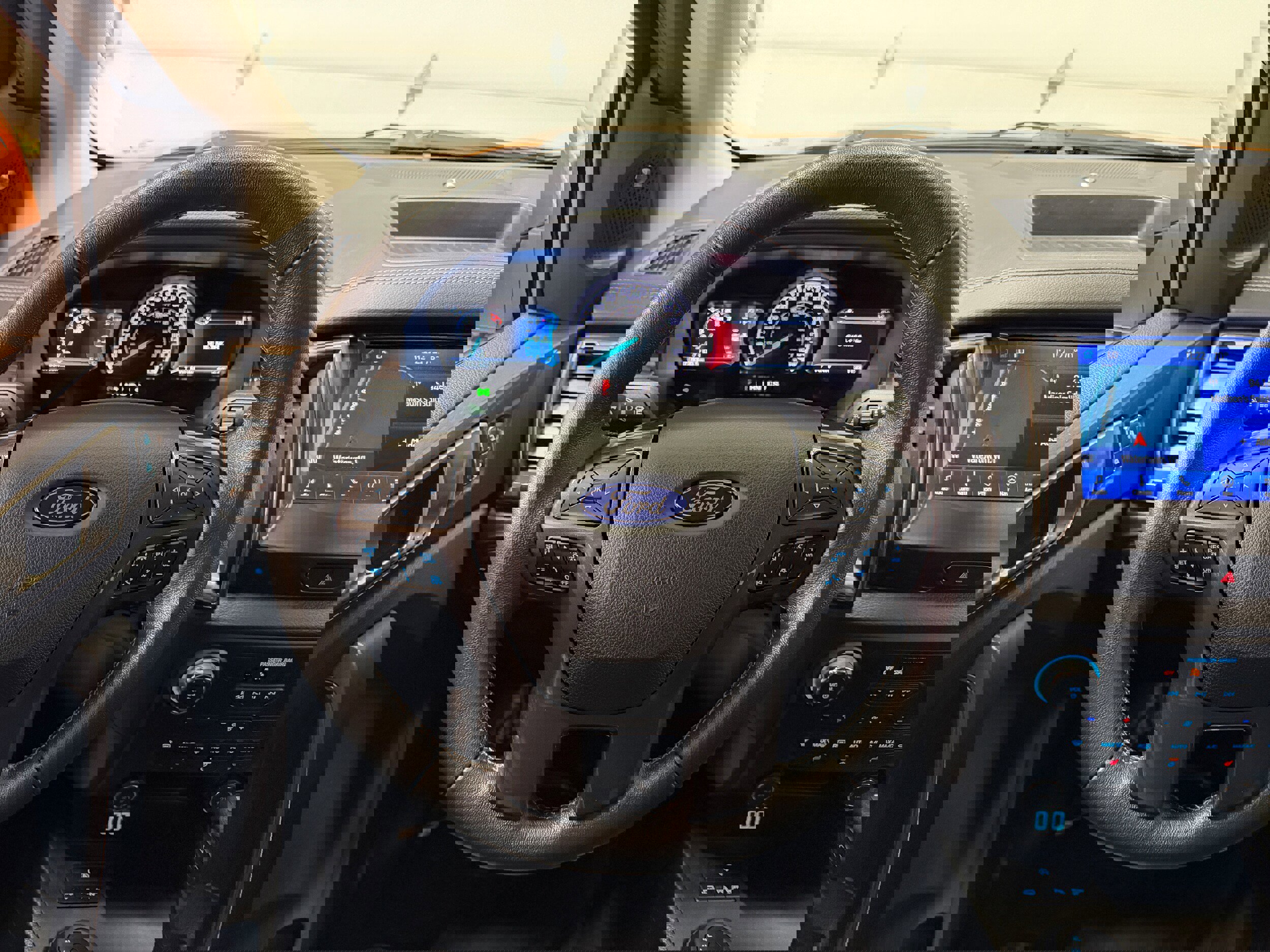 Certified 2019 Ford Ranger Lariat w/ Equipment Group 501A Mid image 18