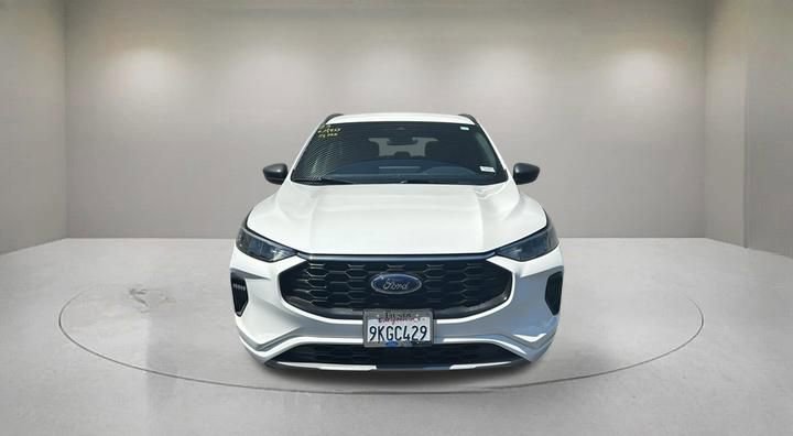 Certified 2023 Ford Escape ST-Line w/ Tech Pack #1 FWD image 2