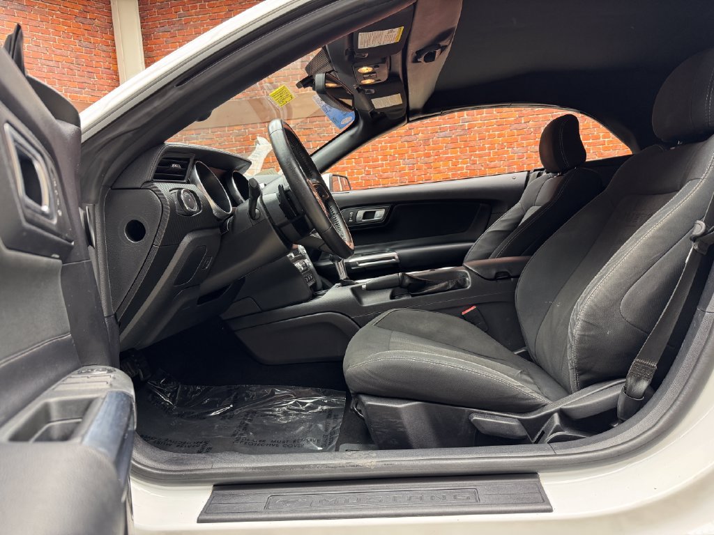 Certified 2019 Ford Mustang Convertible RWD image 21