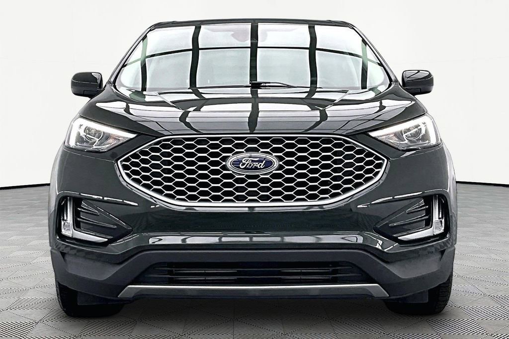 Certified 2023 Ford Edge SEL w/ Convenience Package AWD/4WD image 3