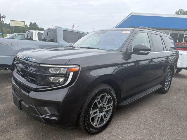 Certified 2025 Ford Expedition Active AWD/4WD image 9