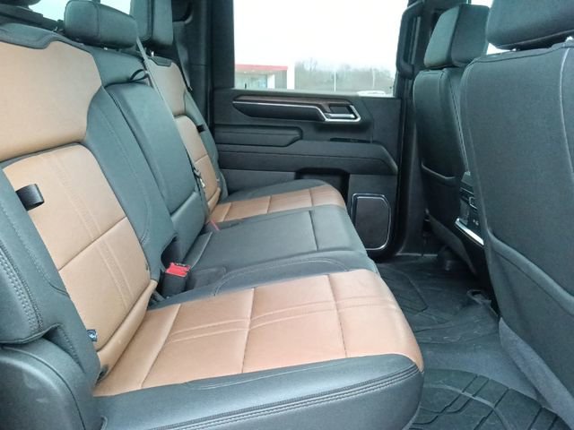 Used 2024 Chevrolet Silverado 2500 High Country w/ High Country Premium Package AWD/4WD image 31