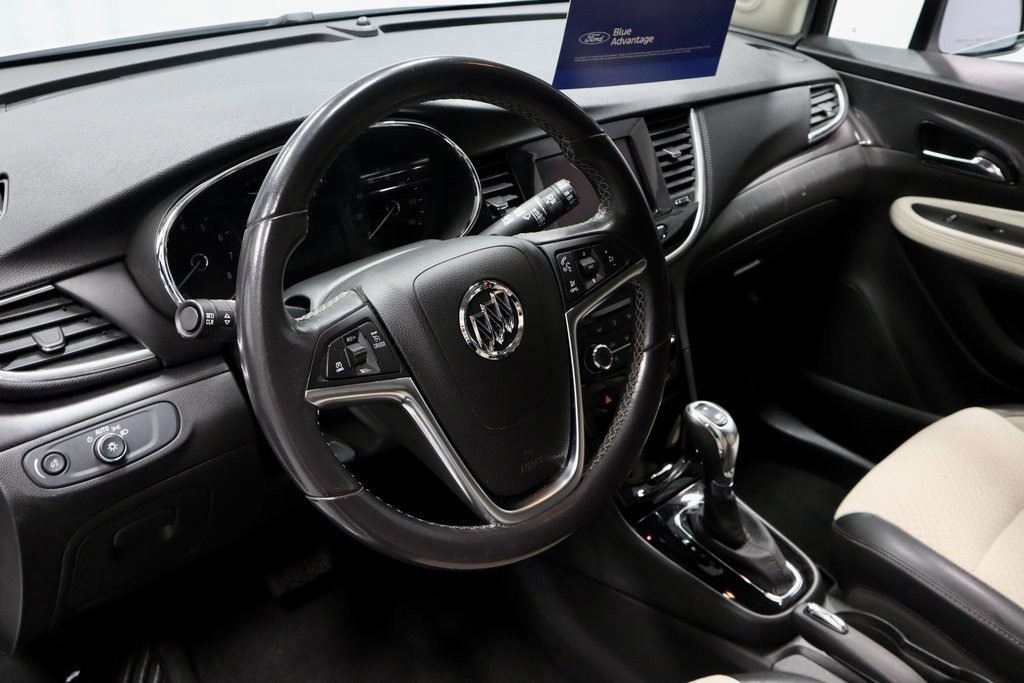 Used 2021 Buick Encore Preferred image 24