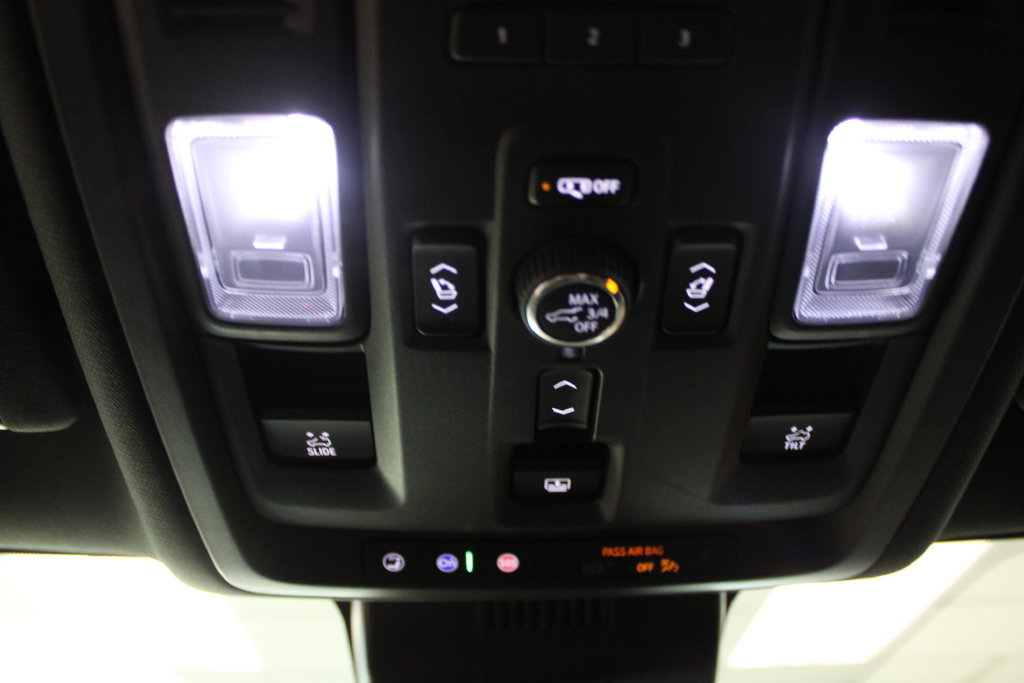 Used 2024 GMC Yukon Denali AWD/4WD image 29