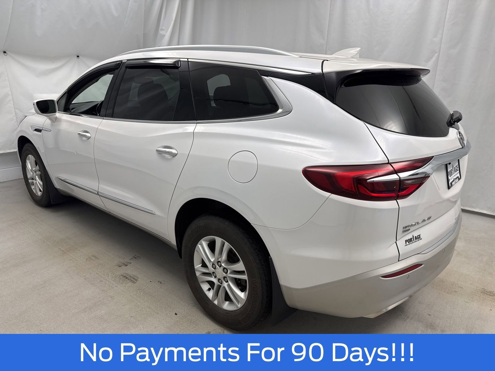 Used 2020 Buick Enclave Essence w/ Sound and Sites Package image 4