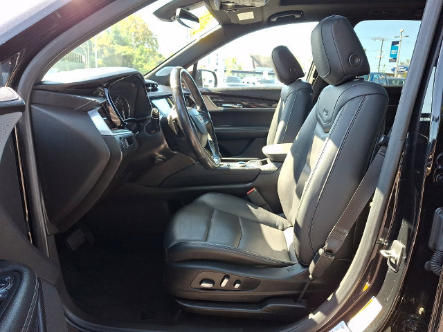 Used 2021 Cadillac XT6 Premium Luxury w/ LPO, Floor Liner Package AWD/4WD image 15