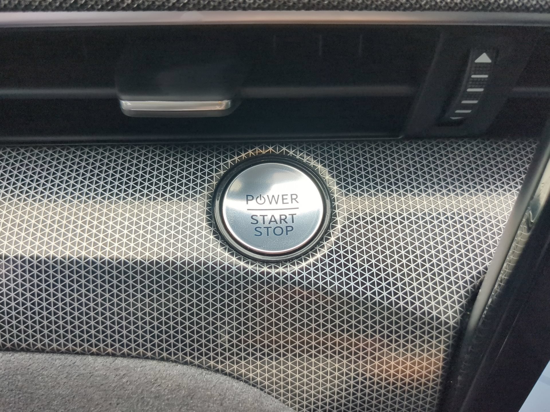 Certified 2025 Ford Mustang Mach-E GT AWD/4WD image 69