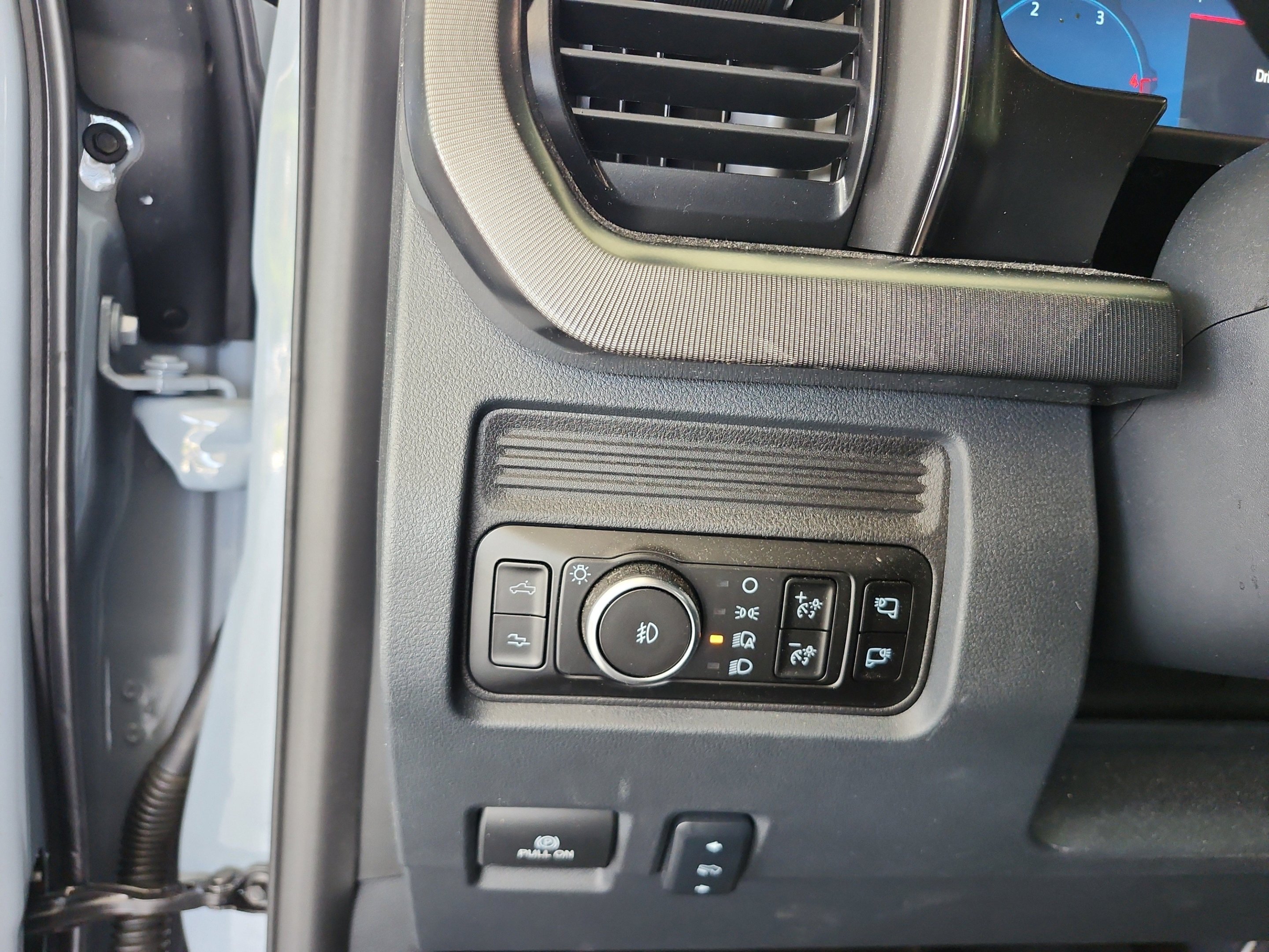 Certified 2026 Ford F250 Platinum AWD/4WD image 14