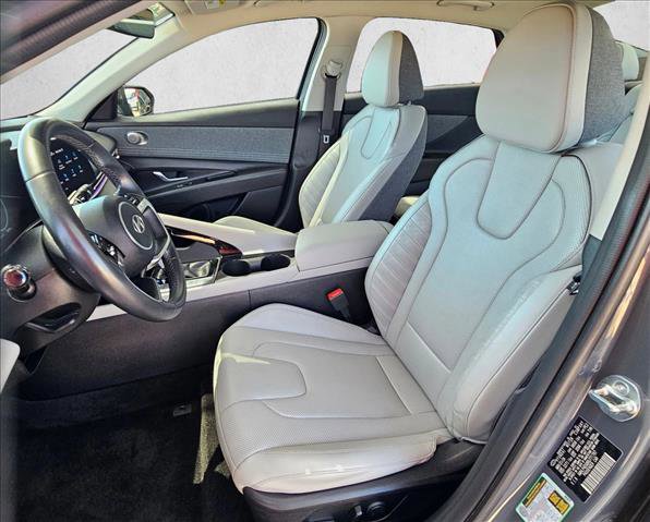 Used 2024 Hyundai Elantra Limited FWD image 18