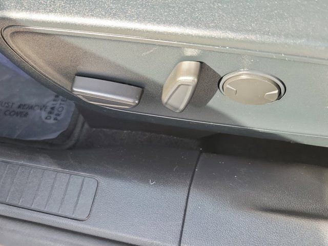 Certified 2020 Ford Escape SE image 22