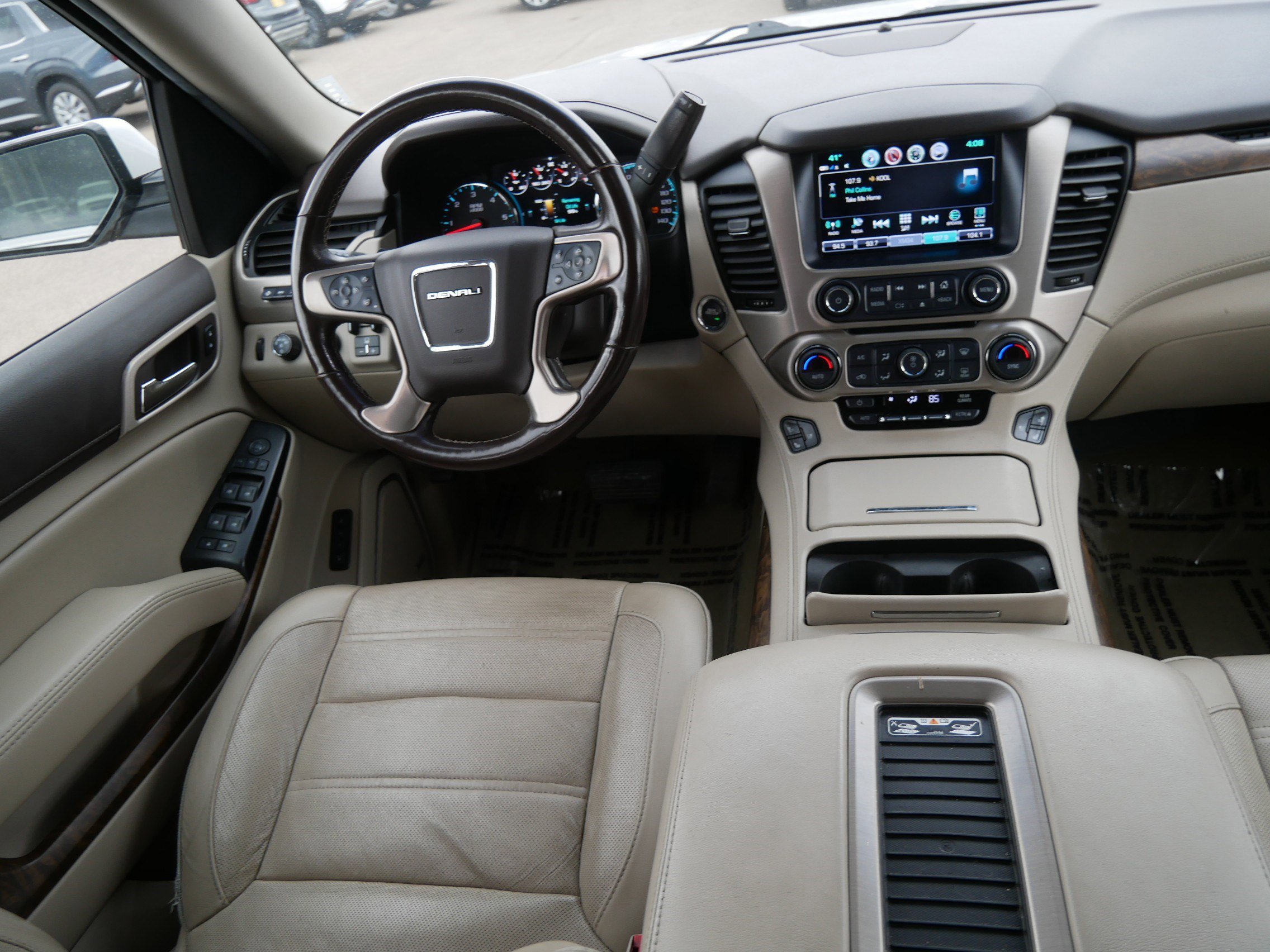 Used 2018 GMC Yukon Denali w/ Enhanced Security Package image 9