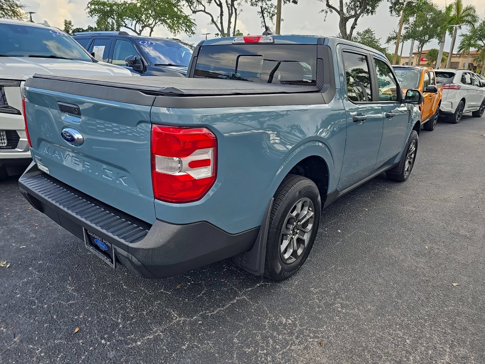 Certified 2022 Ford Maverick XLT FWD image 4