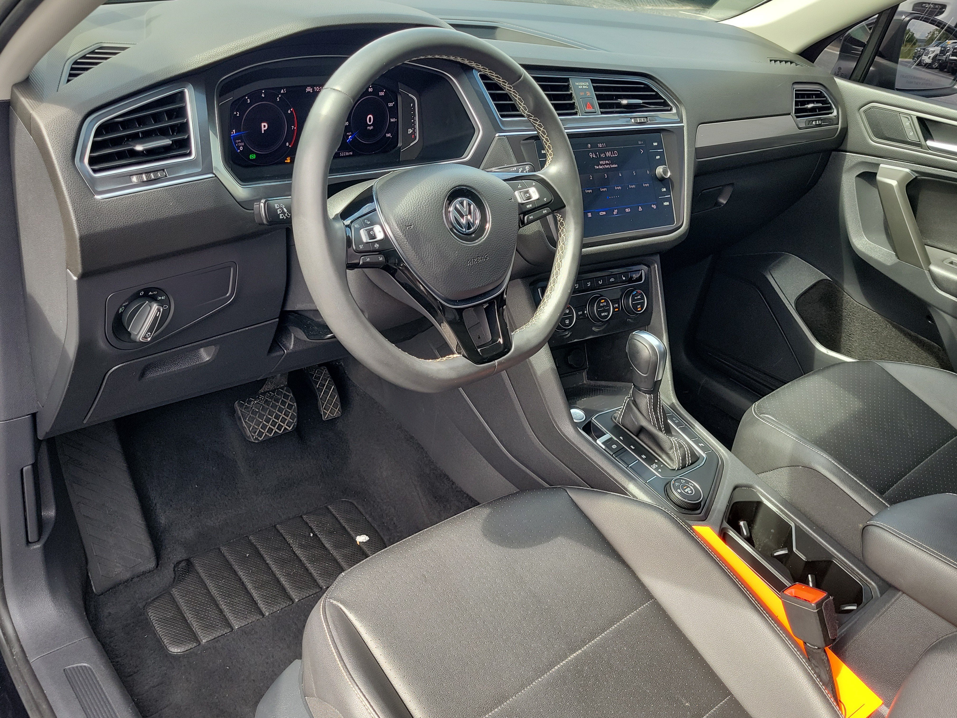 Used 2021 Volkswagen Tiguan SEL w/ 3rd Row Seat Package AWD/4WD image 22