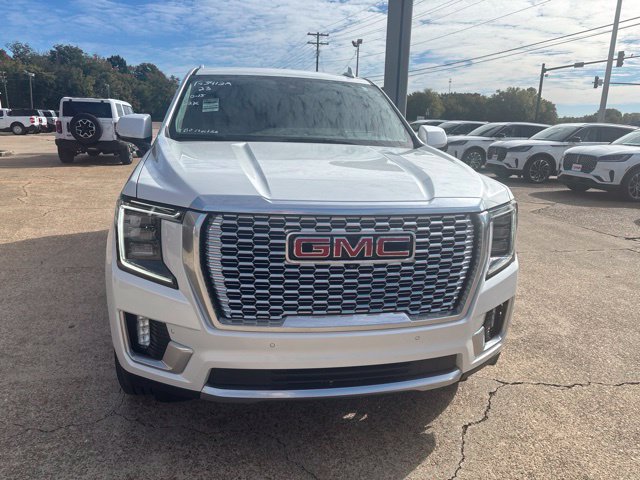 Used 2023 GMC Yukon XL Denali AWD/4WD image 4