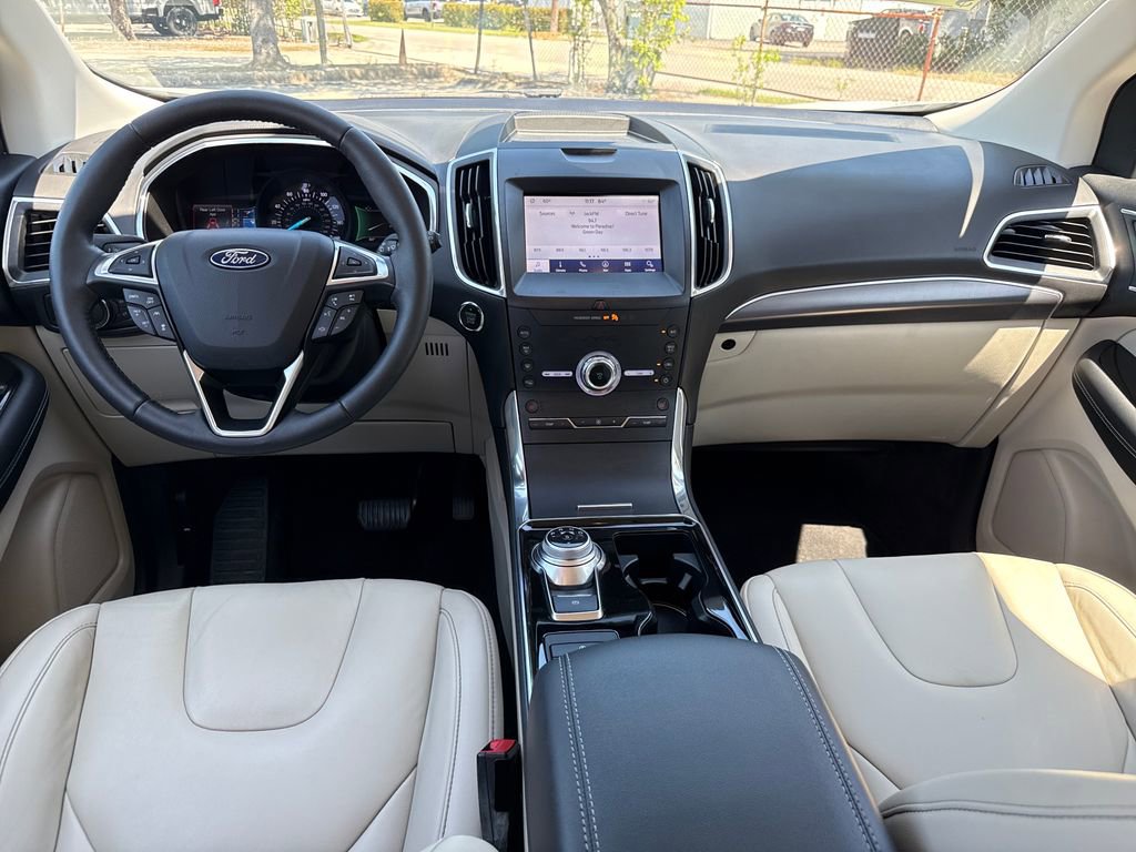 Certified 2020 Ford Edge Titanium FWD image 5