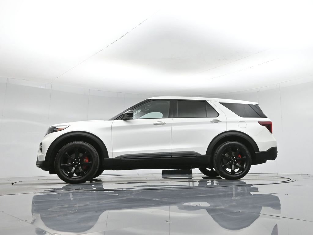Certified 2022 Ford Explorer ST w/ ST Street Pack image 20