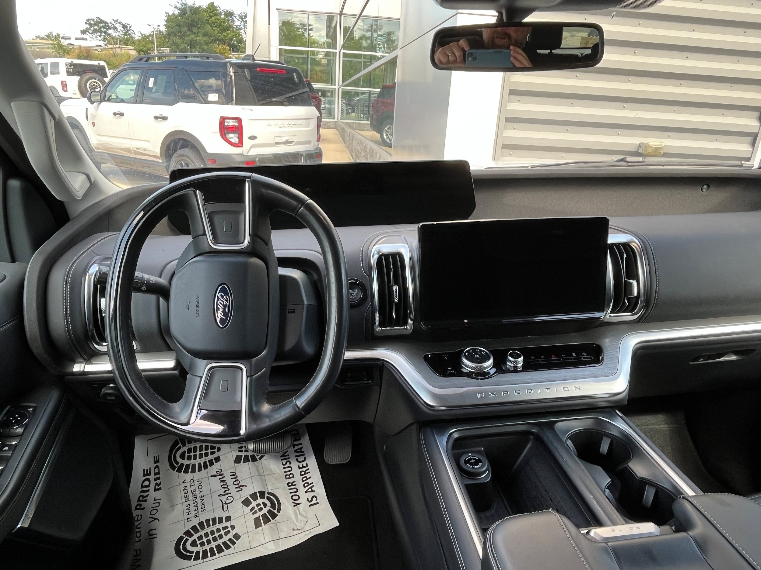 Certified 2025 Ford Expedition Platinum AWD/4WD image 16