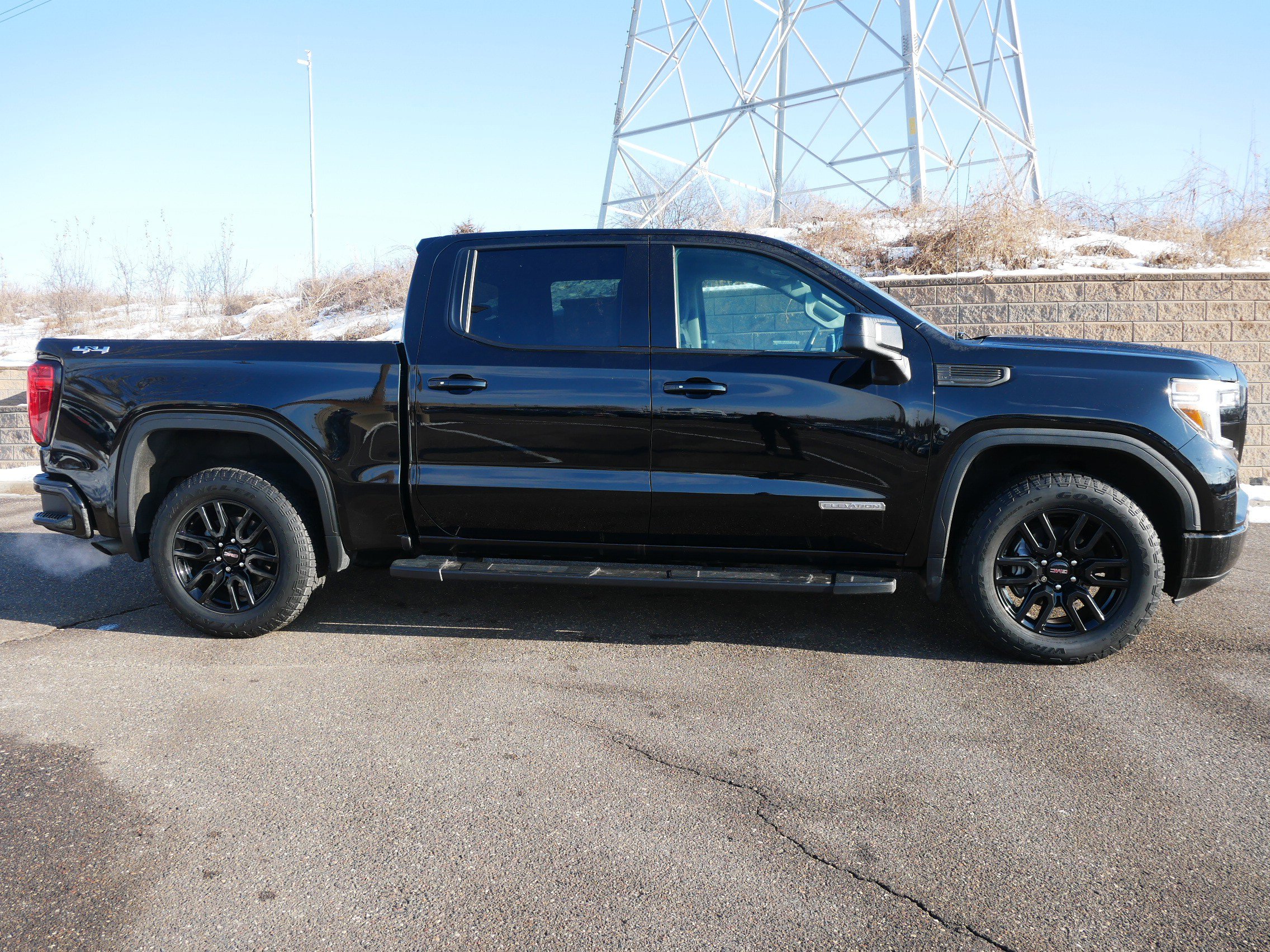 Used 2020 GMC Sierra 1500 Elevation w/ Elevation Value Package image 7