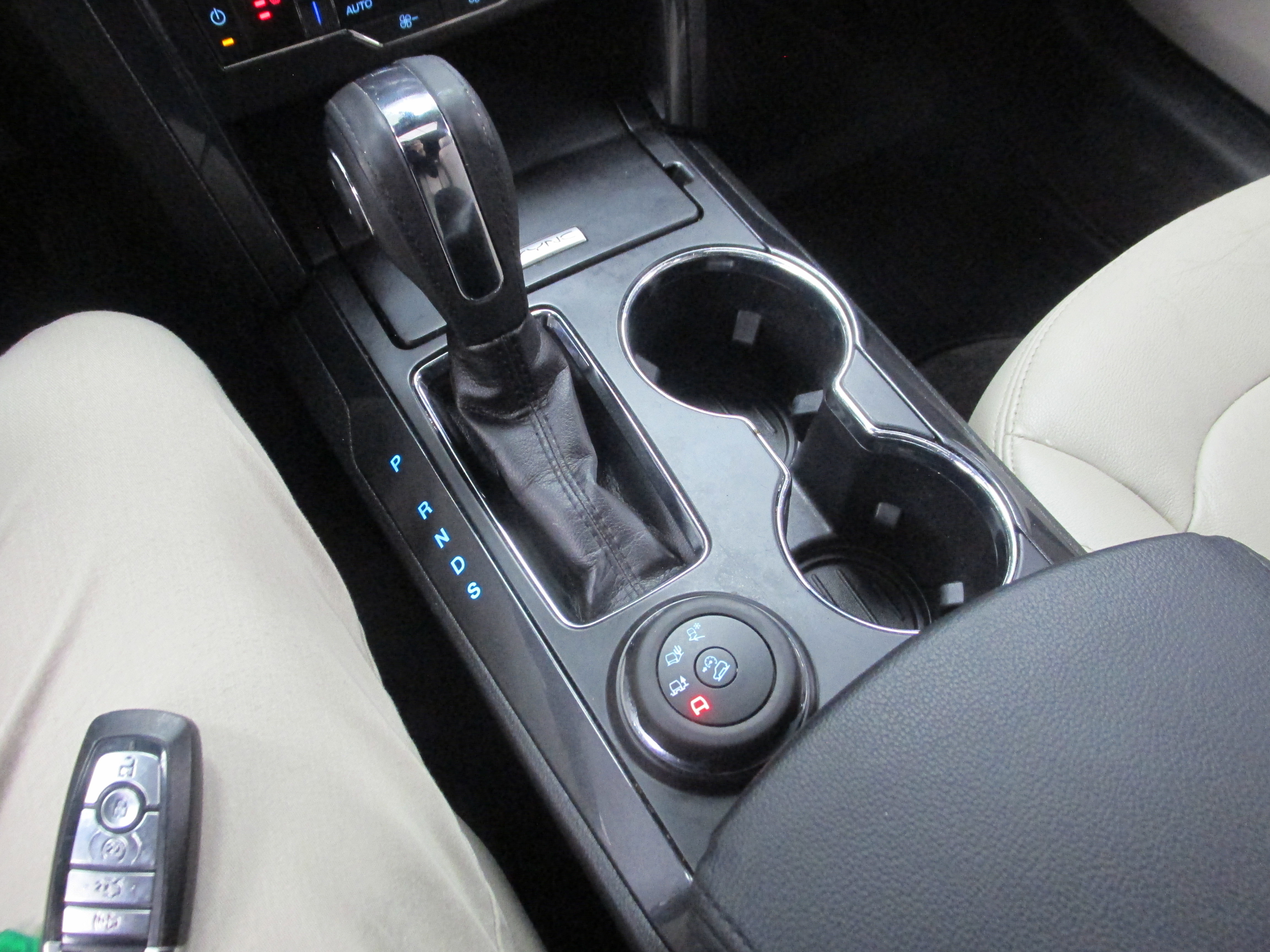 Certified 2018 Ford Explorer XLT w/ Equipment Group 202A image 42