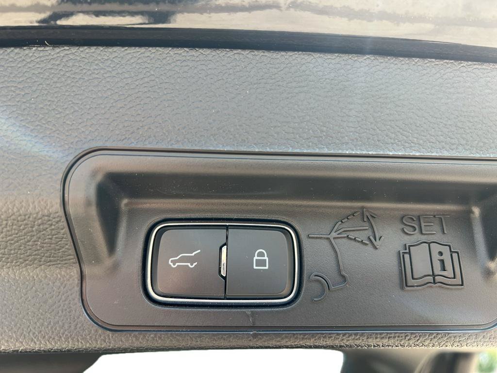 Certified 2024 Ford Explorer XLT w/ Equipment Group 202A AWD/4WD image 24