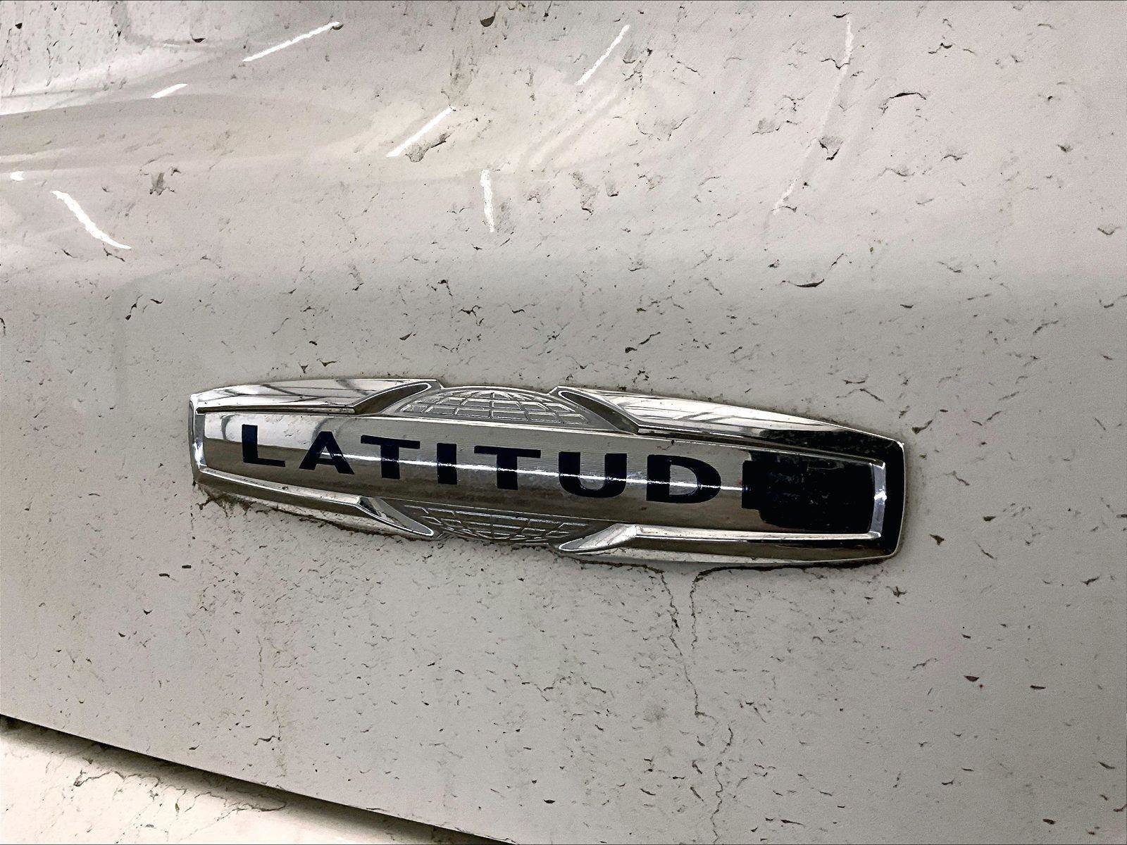 Used 2019 Jeep Compass Latitude w/ Cold Weather Group image 13