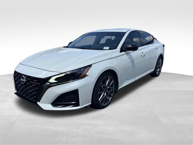 Used 2023 Nissan Altima 2.0 SR FWD image 8