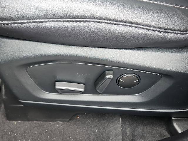 Certified 2022 Ford Explorer XLT w/ Equipment Group 202A image 19