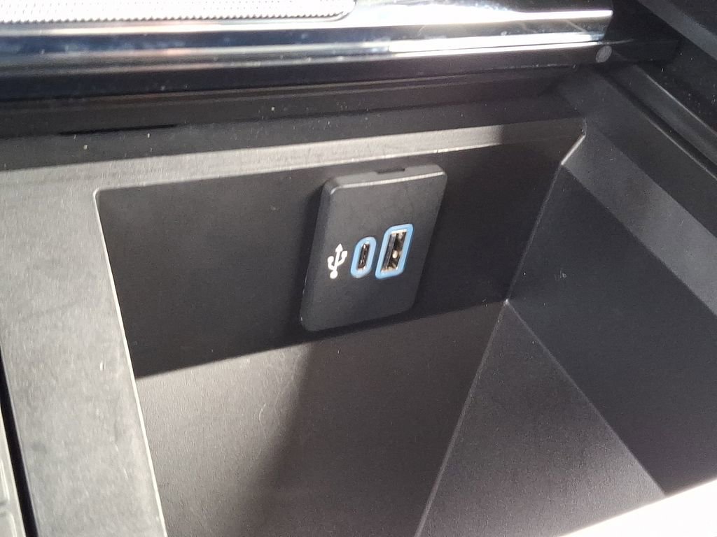 Certified 2024 Ford F350 Lariat w/ Tremor Off-Road Package image 24